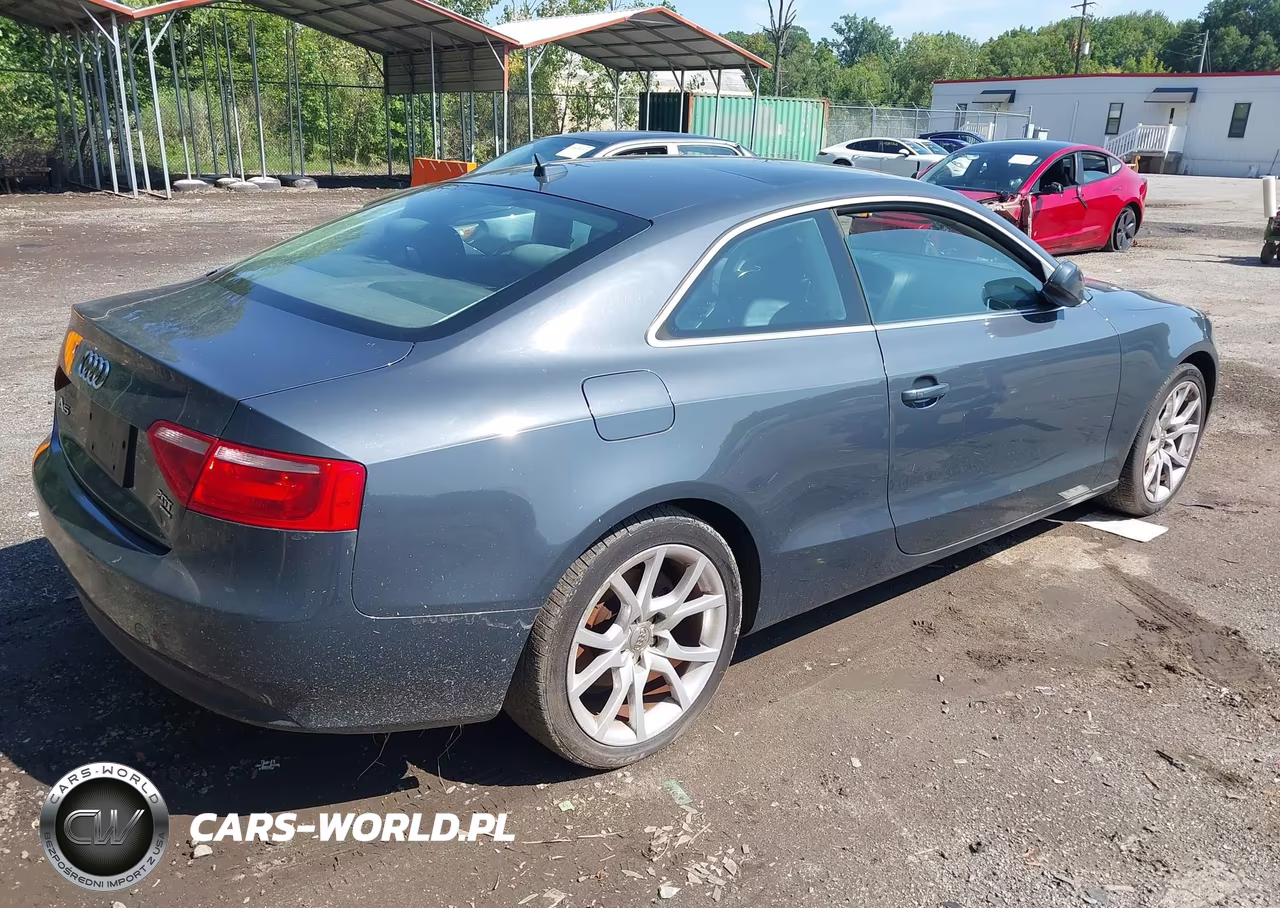 2011 Audi A5 Premium VIN:WAUCFAFR1BA030268 - 4