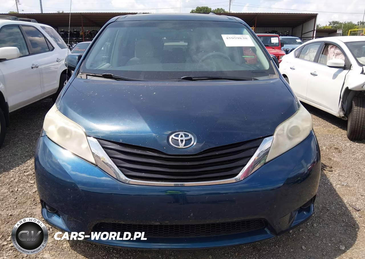 2011 Toyota Sienna Le V6 VIN:5TDKK3DC1BS091305 - 12