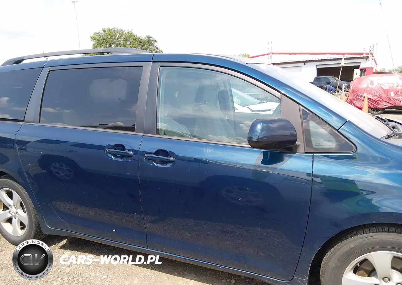 2011 Toyota Sienna Le V6 VIN:5TDKK3DC1BS091305 - 13