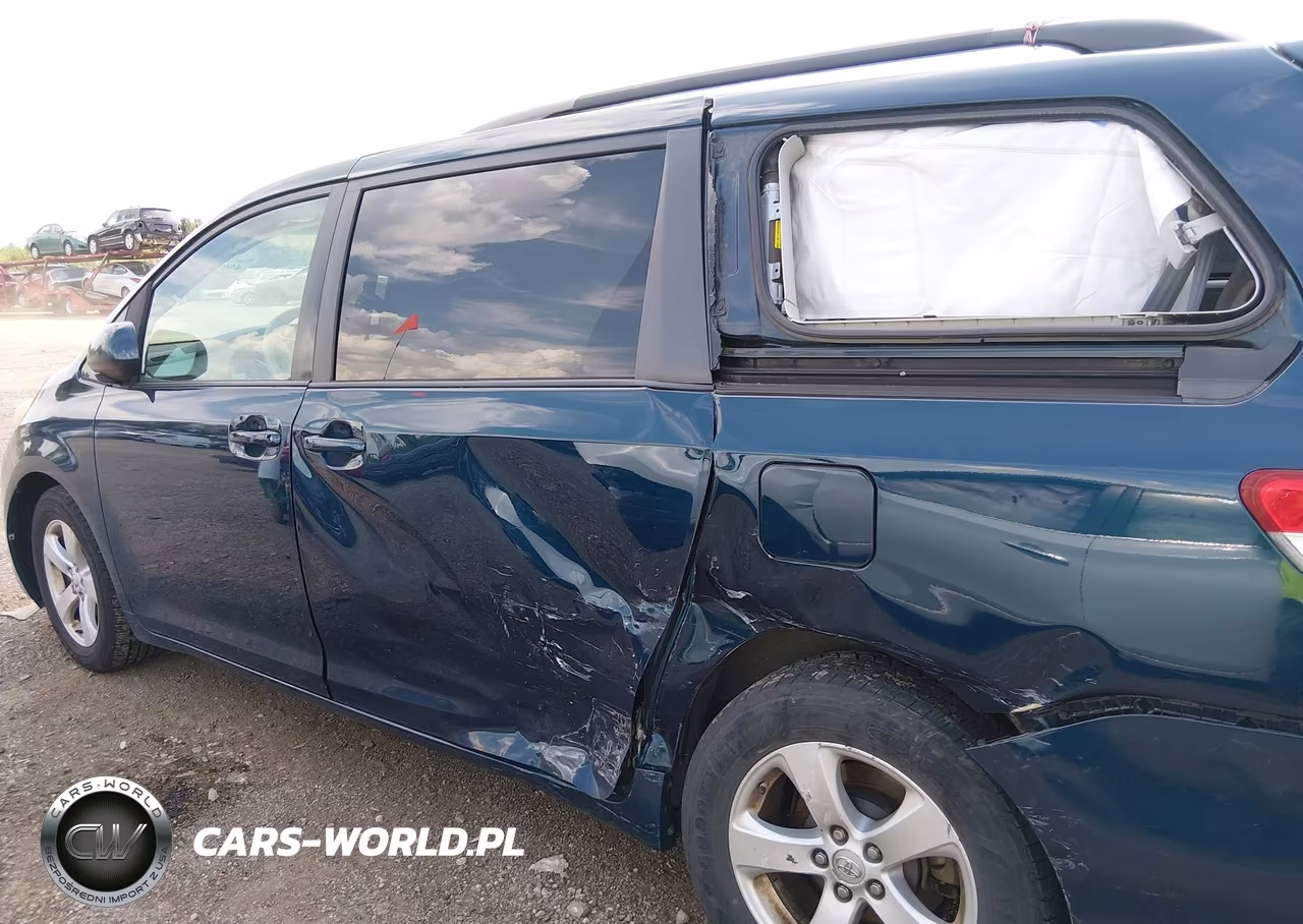 2011 Toyota Sienna Le V6 VIN:5TDKK3DC1BS091305 - 14