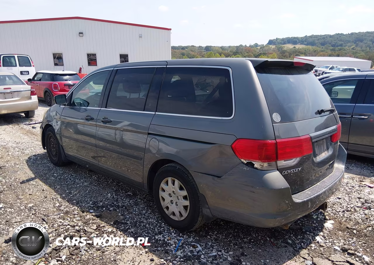 2008 Honda Odyssey Lx VIN:5FNRL38218B107738 - 3