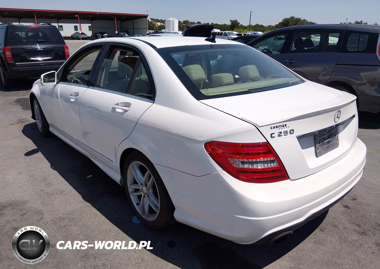 2013 Mercedes-Benz C 250 Sport VIN:WDDGF4HB3DA790605 - 3