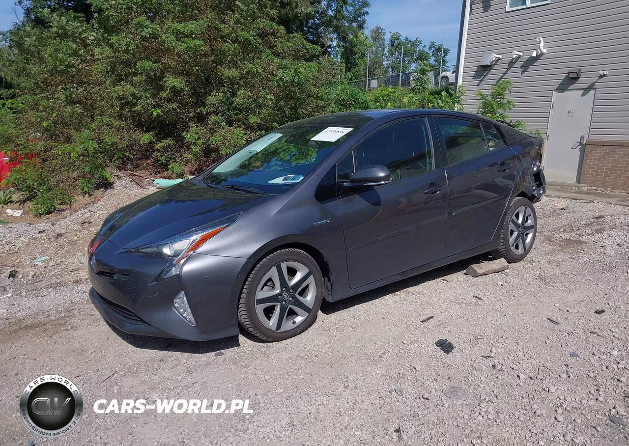 2018 Toyota Prius Three Touring VIN:JTDKARFU8J3551992 - 2