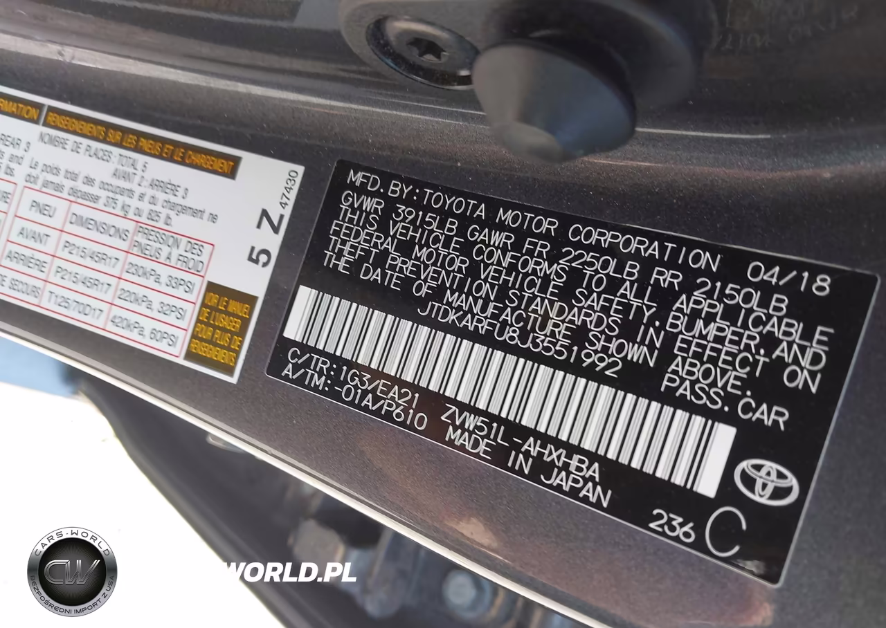 2018 Toyota Prius Three Touring VIN:JTDKARFU8J3551992 - 9