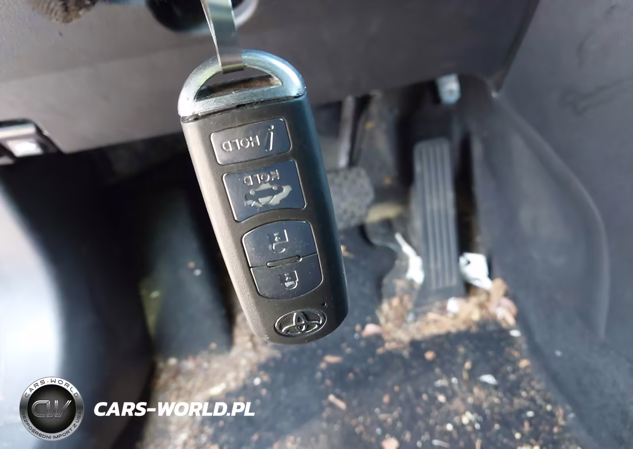 2018 Toyota Yaris Ia VIN:3MYDLBYV3JY333256 - 11
