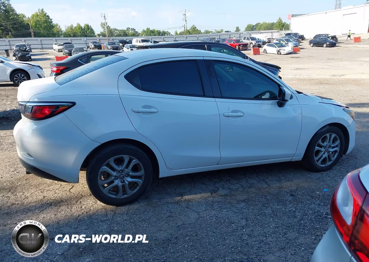 2018 Toyota Yaris Ia VIN:3MYDLBYV3JY333256 - 13