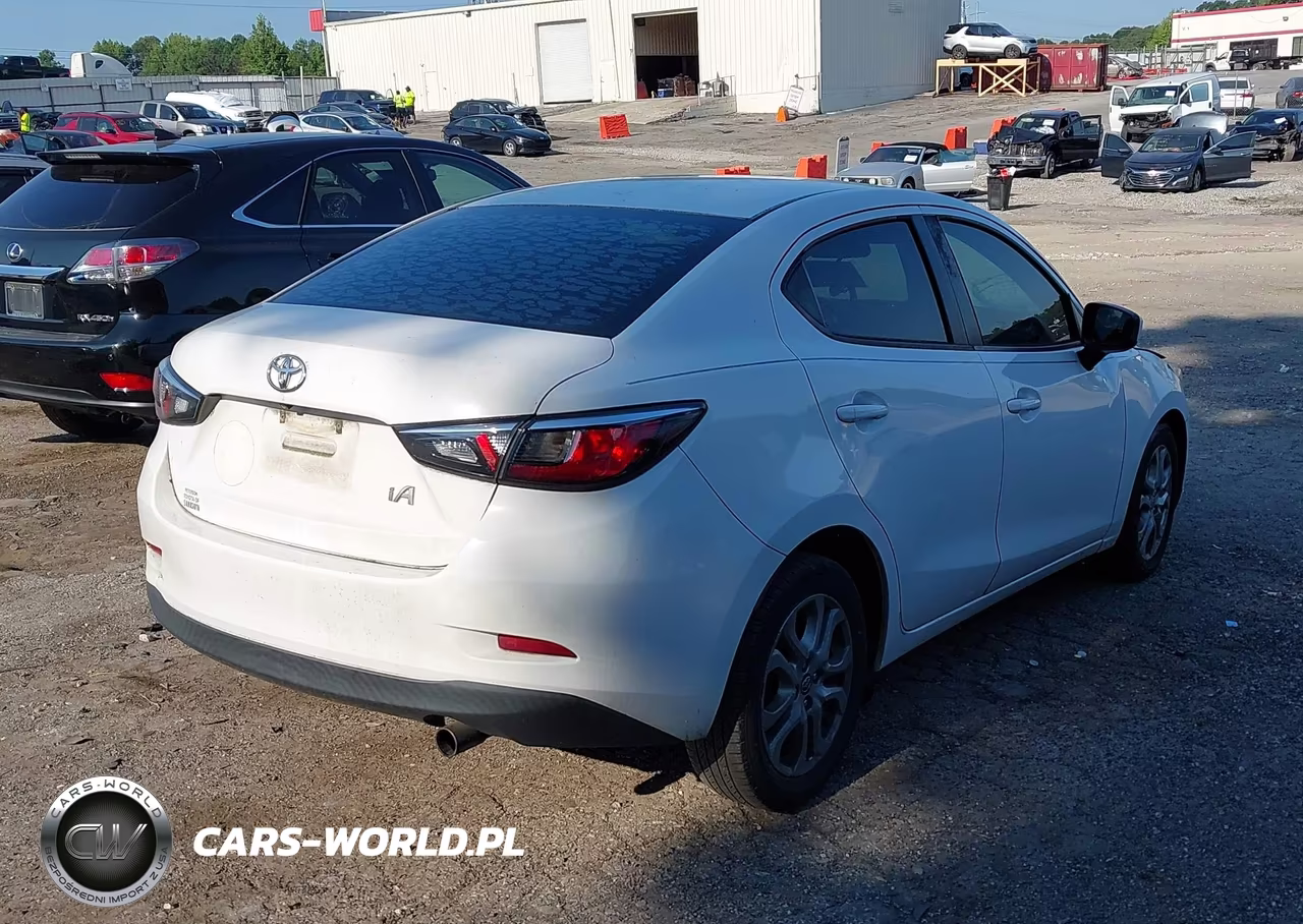 2018 Toyota Yaris Ia VIN:3MYDLBYV3JY333256 - 18