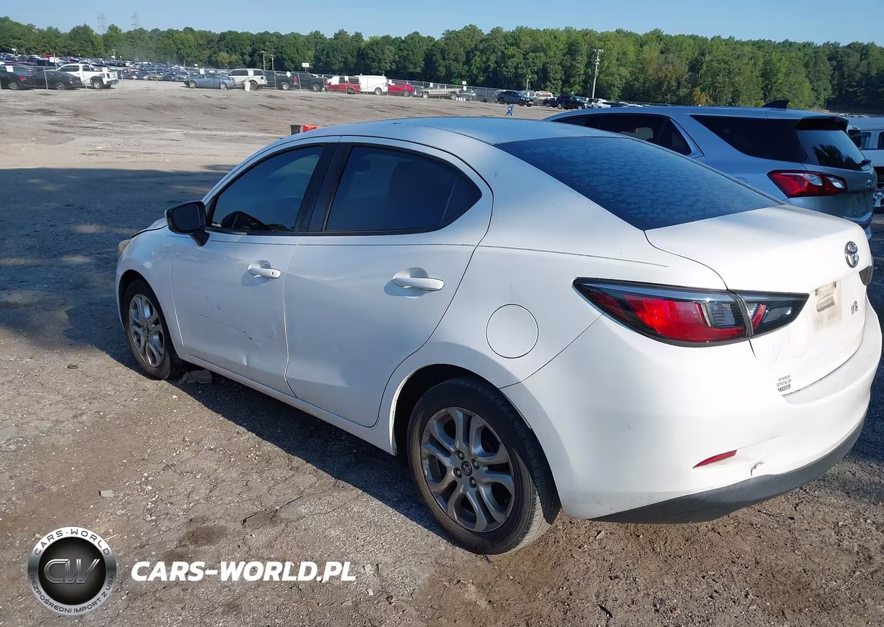 2018 Toyota Yaris Ia VIN:3MYDLBYV3JY333256 - 3