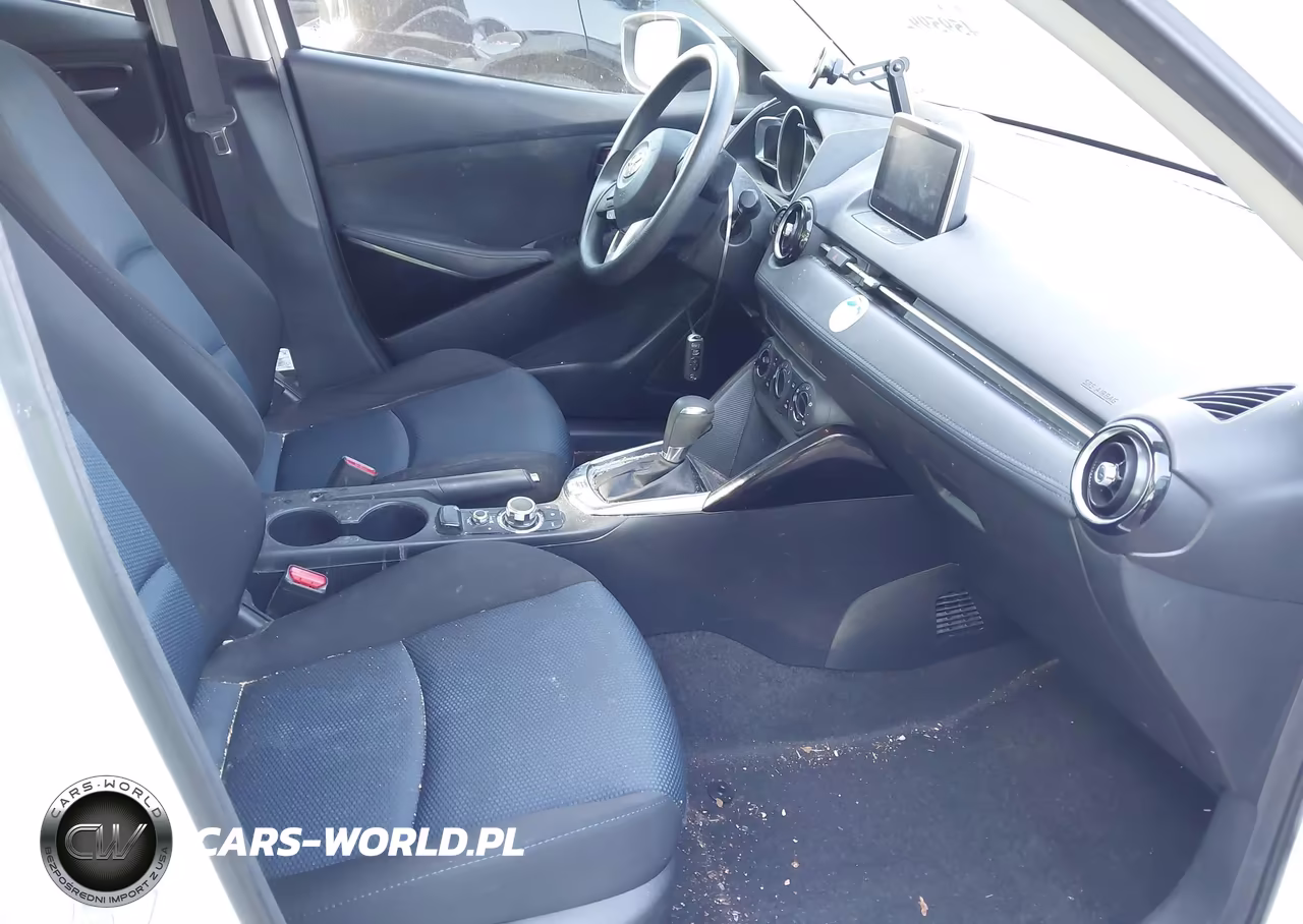 2018 Toyota Yaris Ia VIN:3MYDLBYV3JY333256 - 5