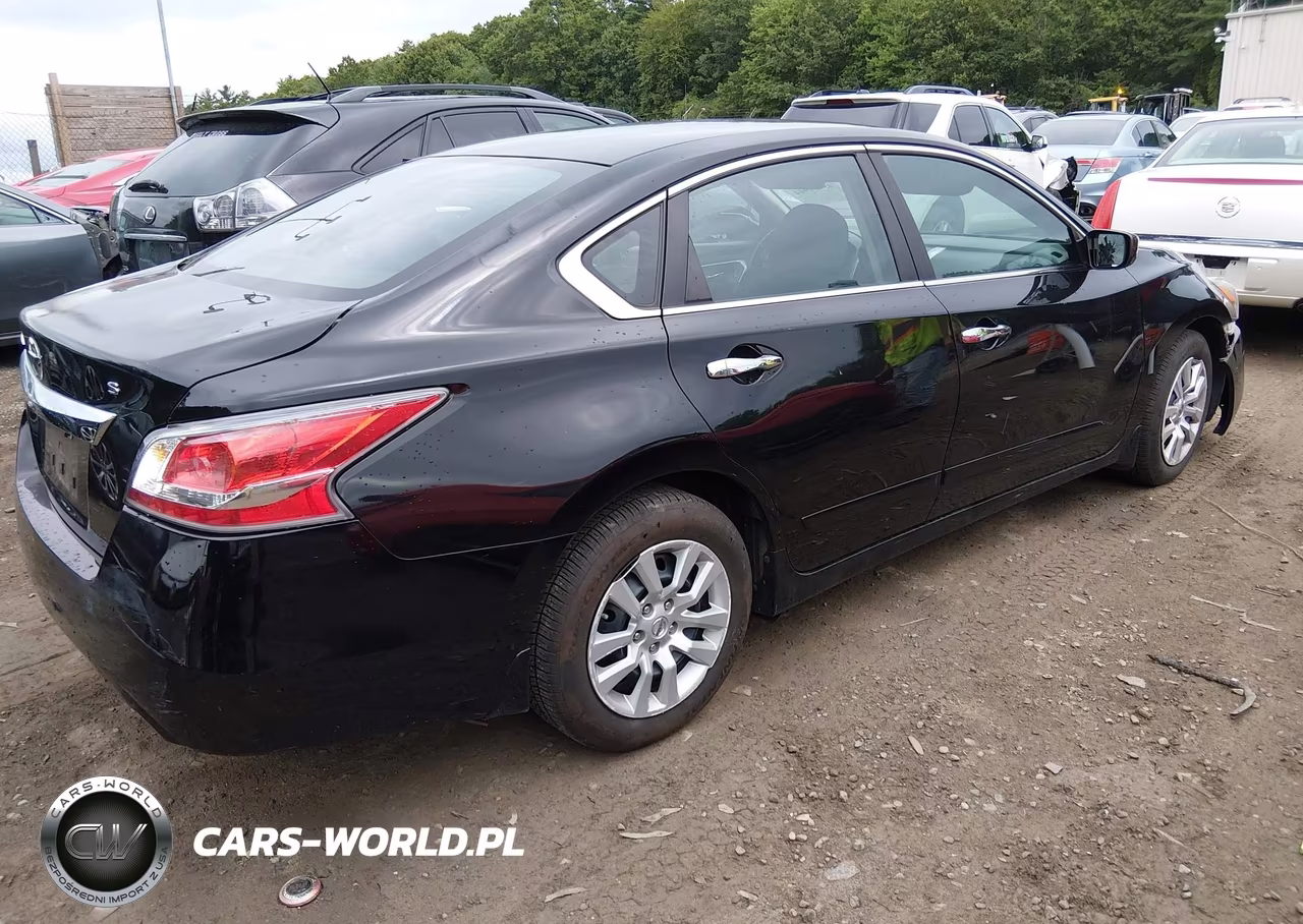 2015 Nissan Altima 2.5 S VIN:1N4AL3AP8FC580717 - 4