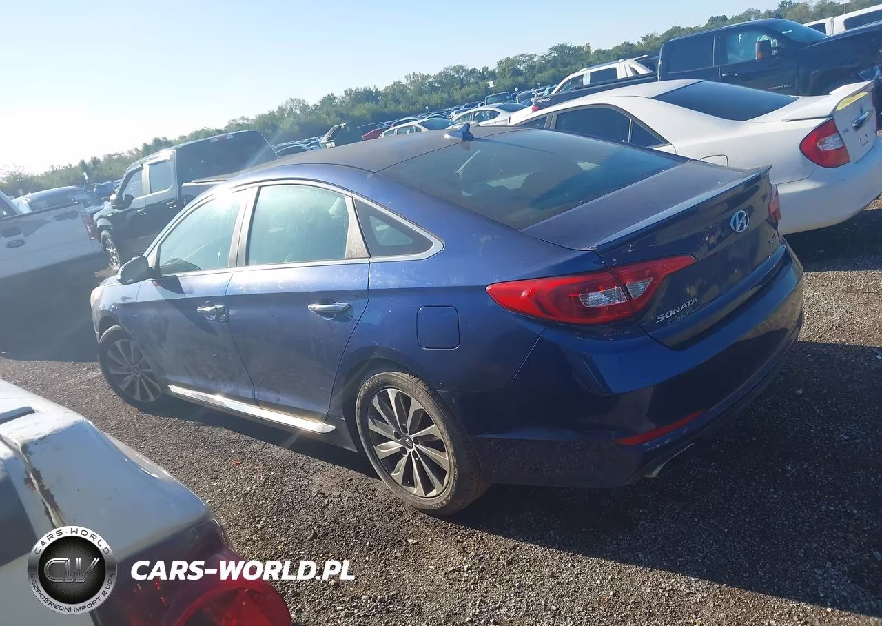 2015 Hyundai Sonata Sport VIN:5NPE34AF5FH109556 - 3