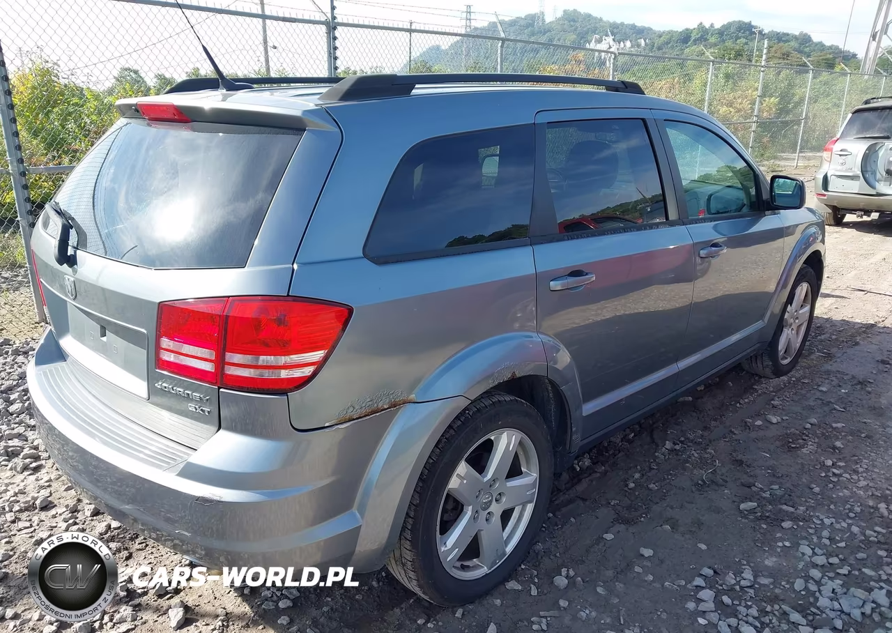 2010 Dodge Journey Sxt VIN:3D4PH5FV3AT182727 - 4