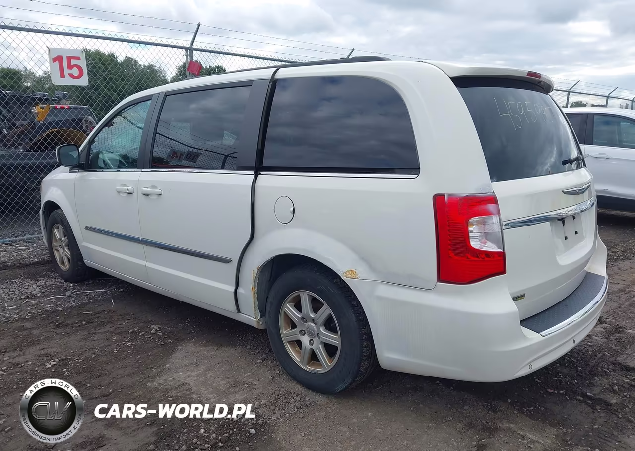 2011 Chrysler Town & Country Touring VIN:2A4RR5DG8BR739329 - 3
