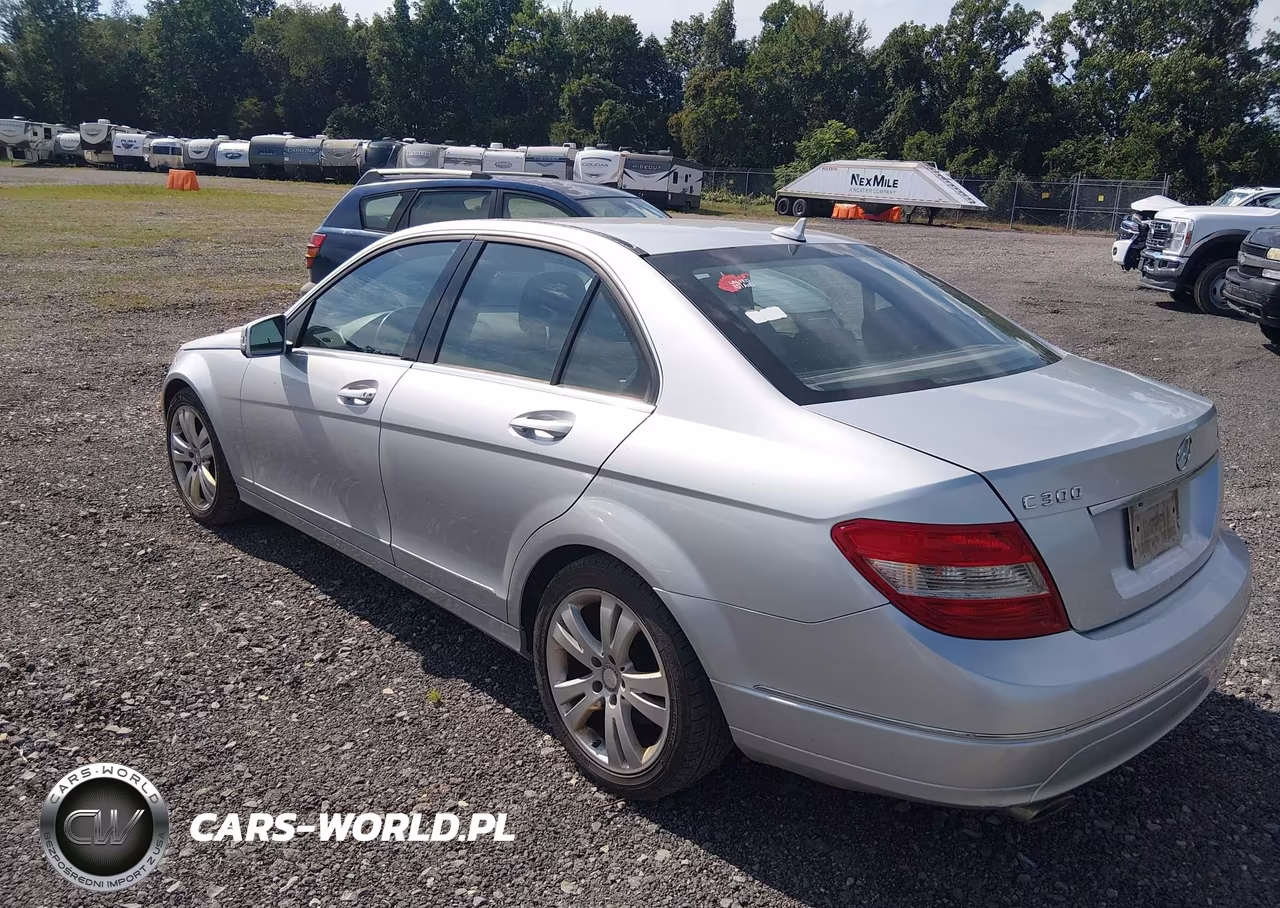 2011 Mercedes-Benz C 300 Luxury 4Matic-Sport 4Matic VIN:WDDGF8BB6BR174167 - 3