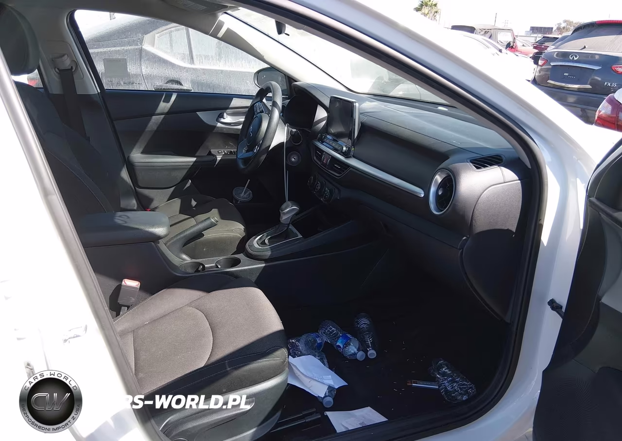 2023 Kia Forte Lxs VIN:3KPF24AD0PE609863 - 5