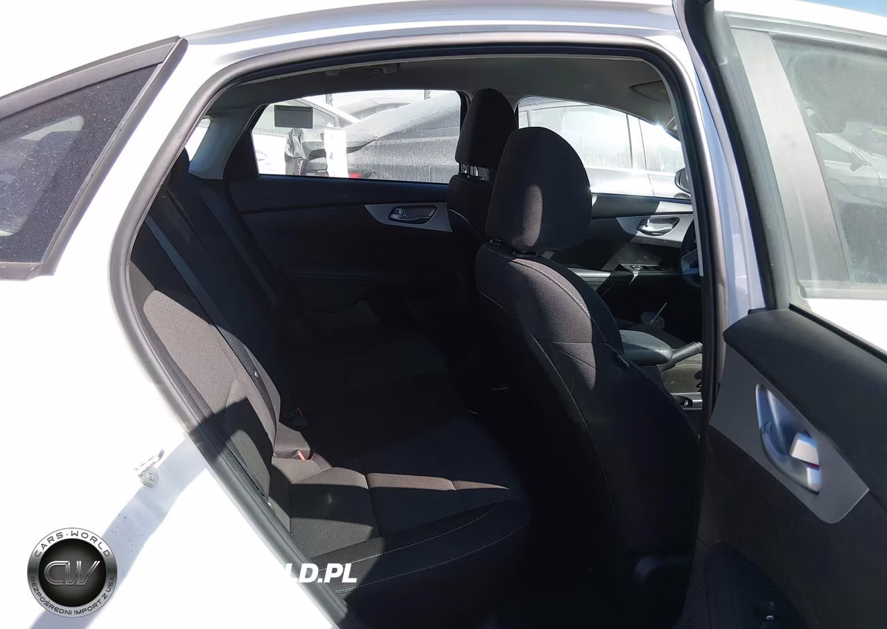 2023 Kia Forte Lxs VIN:3KPF24AD0PE609863 - 8