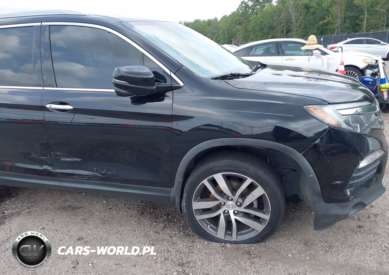 2016 Honda Pilot Touring VIN:5FNYF5H99GB056080 - 6