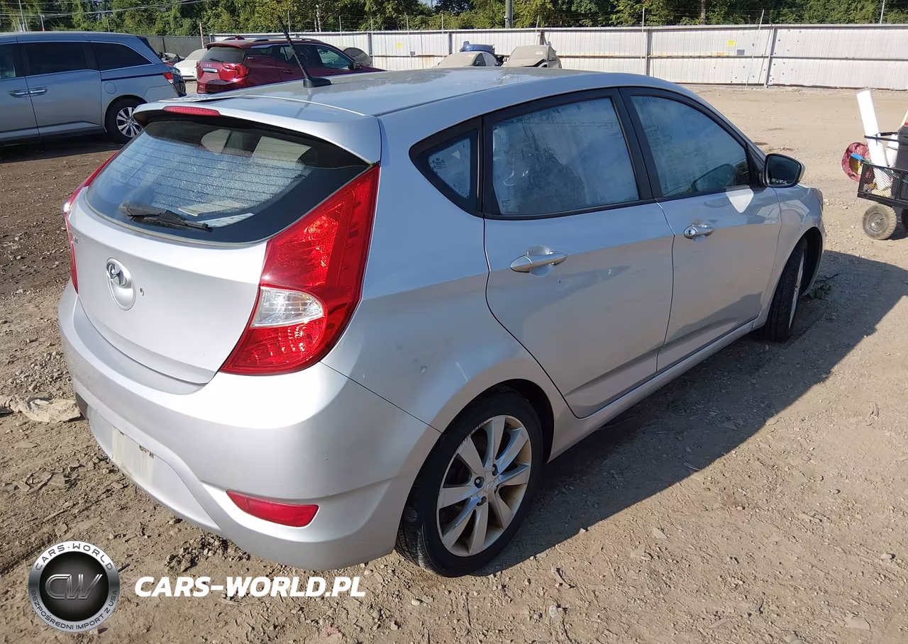 2012 Hyundai Accent Se VIN:KMHCU5AE2CU006285 - 4