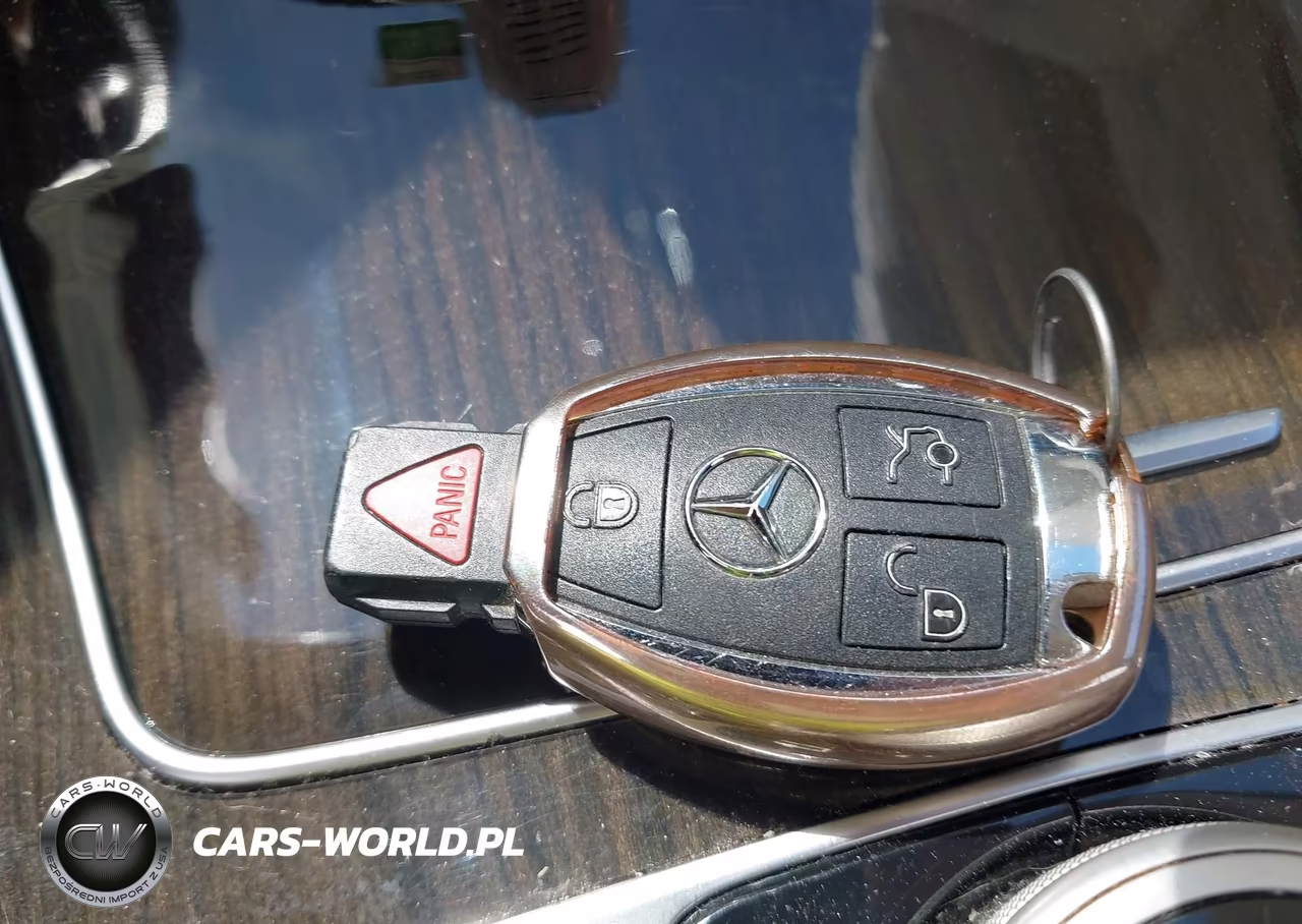 2018 Mercedes-Benz C 300 4Matic VIN:WDDWF4KB8JR319955 - 11