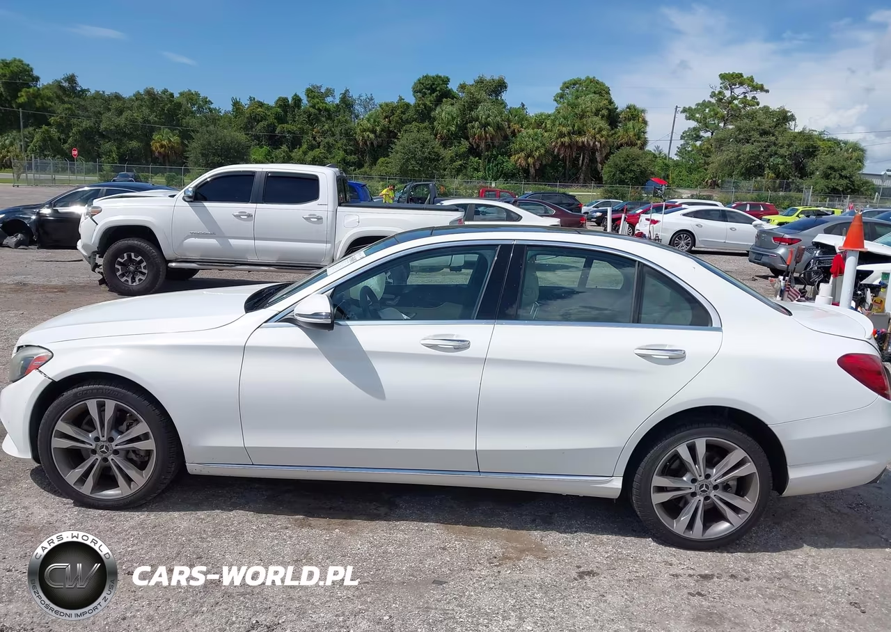 2018 Mercedes-Benz C 300 4Matic VIN:WDDWF4KB8JR319955 - 14