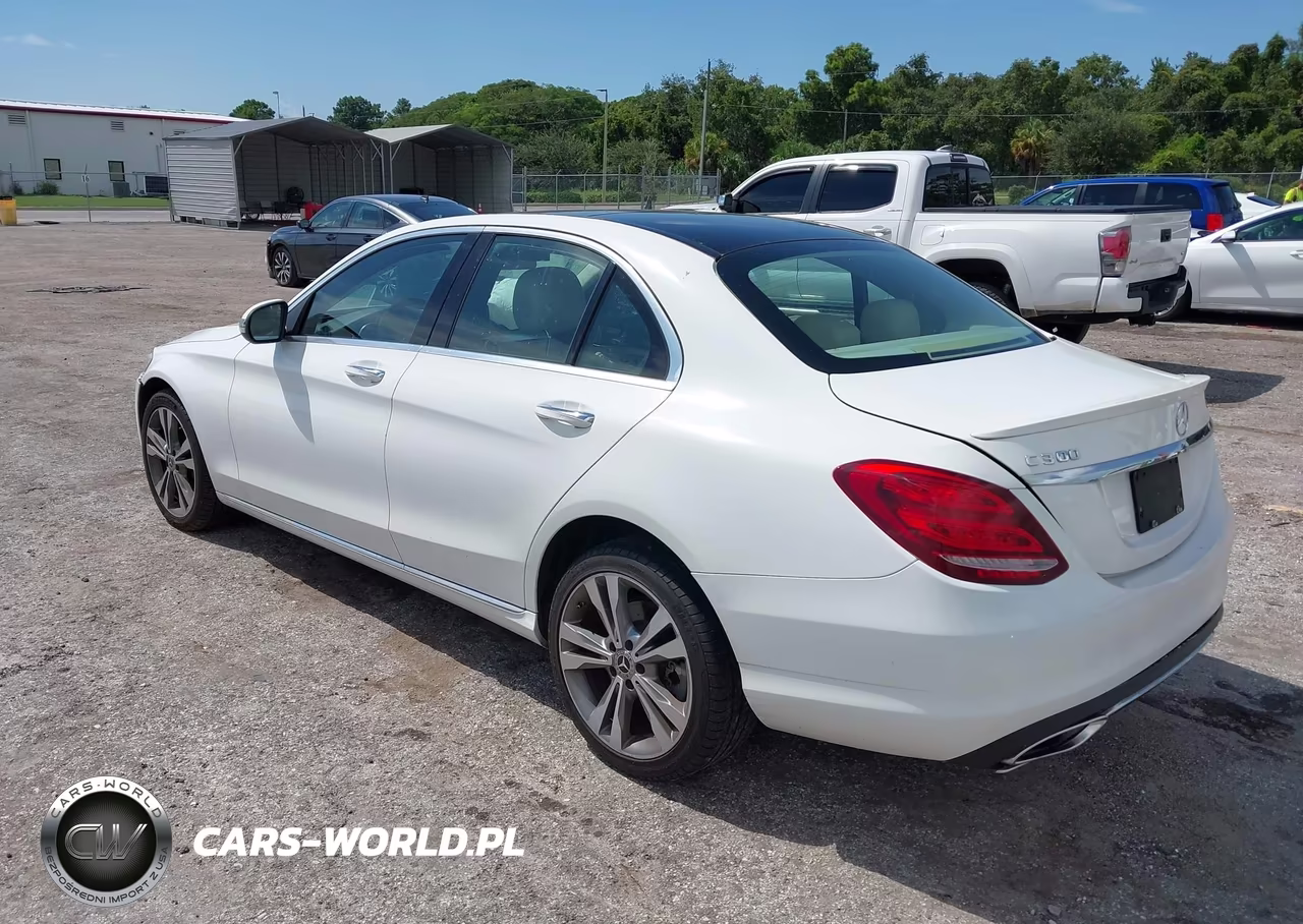 2018 Mercedes-Benz C 300 4Matic VIN:WDDWF4KB8JR319955 - 3
