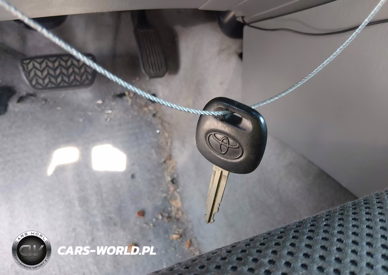 2011 Toyota Tacoma Base V6 VIN:3TMLU4EN8BM064378 - 11