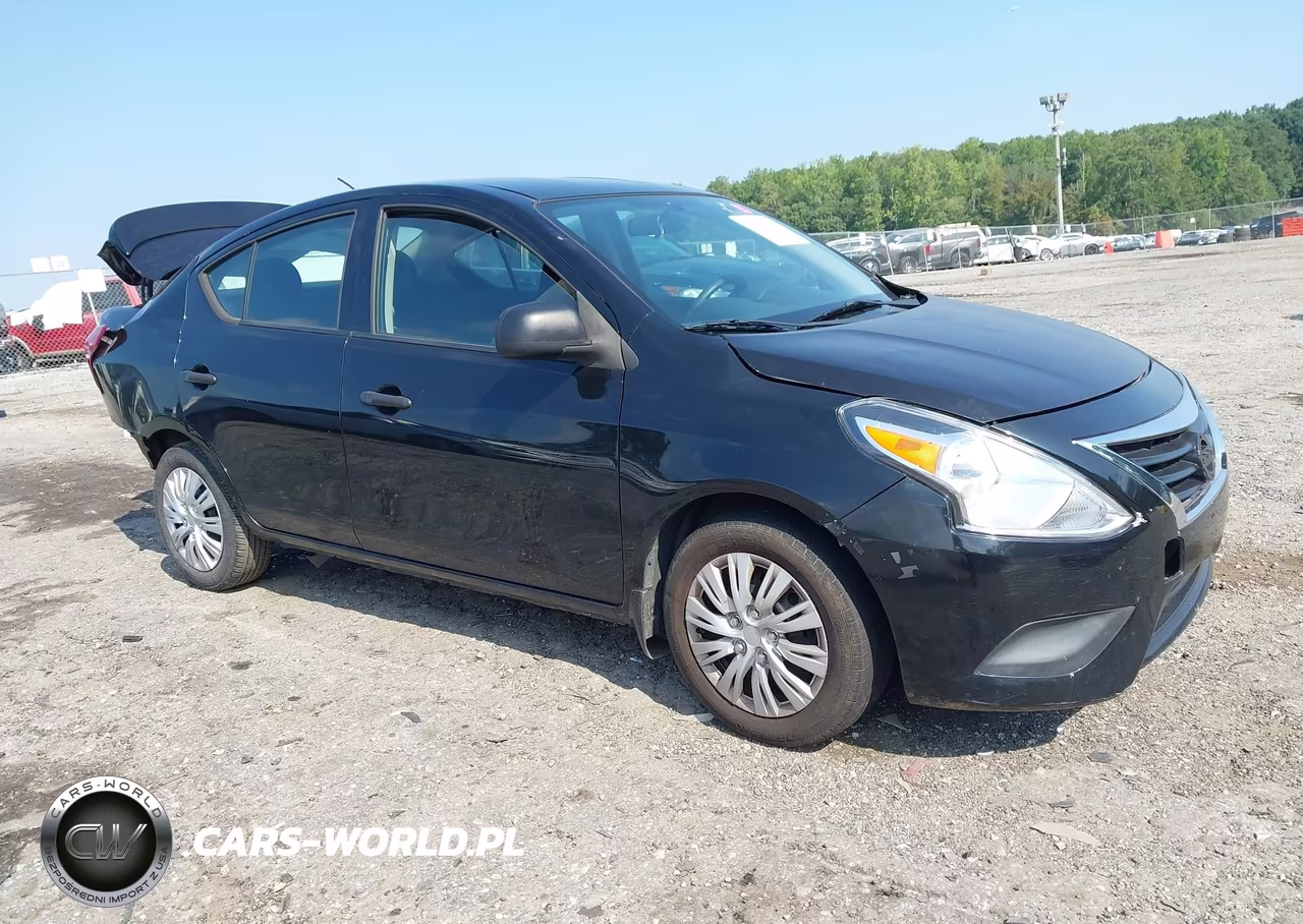 2015 Nissan Versa 1.6 S+