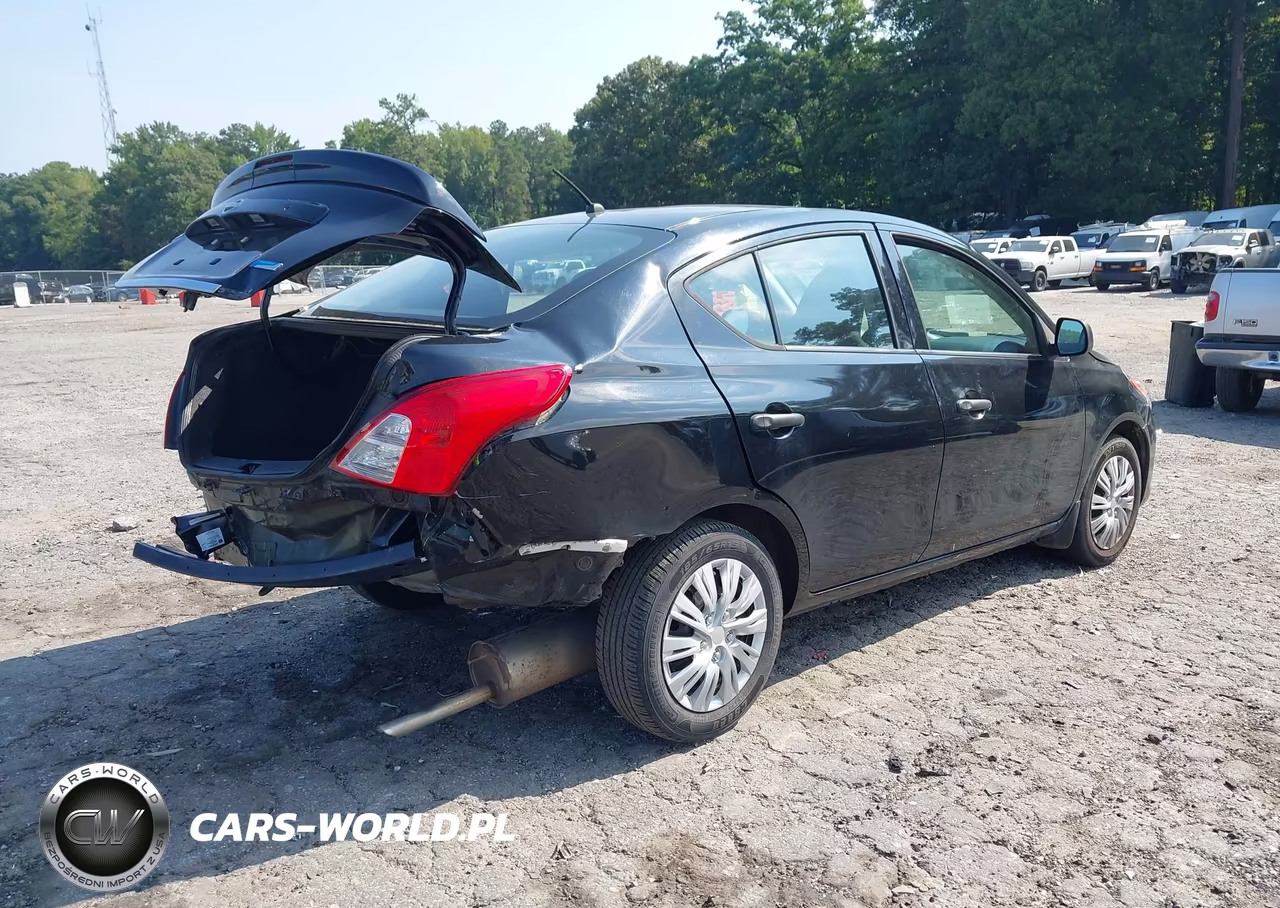 2015 Nissan Versa 1.6 S+ VIN:3N1CN7AP7FL804961 - 4