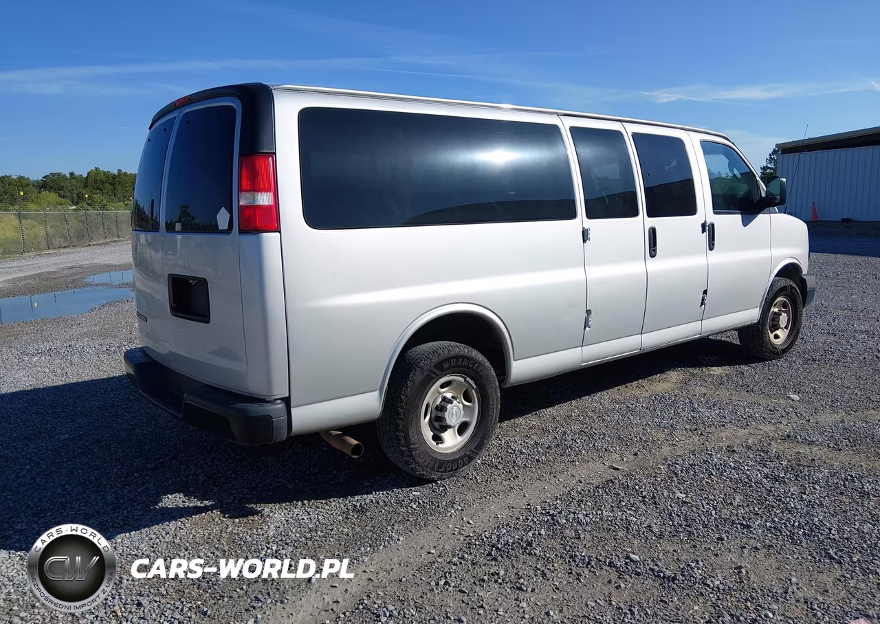 2019 Chevrolet Express 3500 Ls VIN:1GAZGNFG9K1335588 - 4