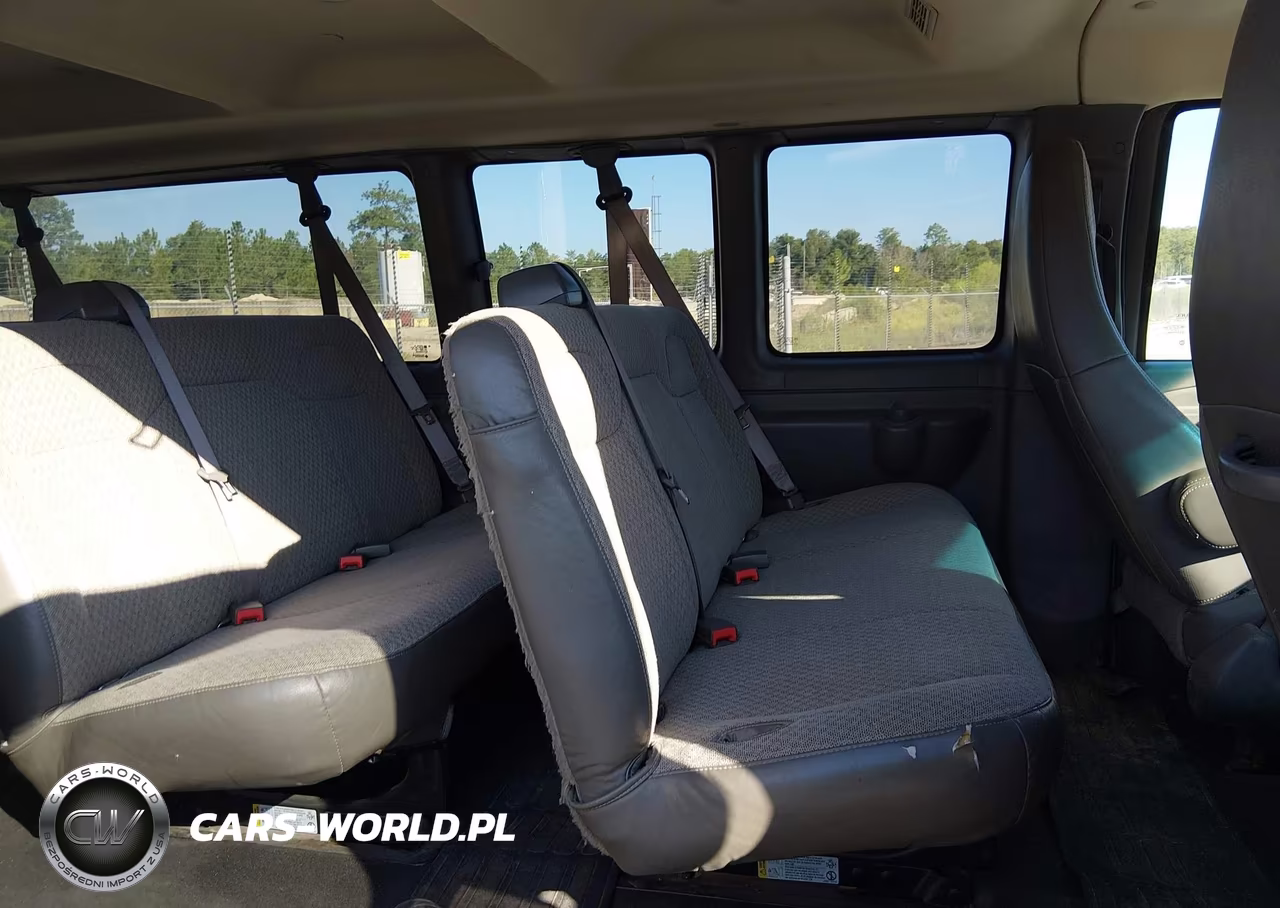 2019 Chevrolet Express 3500 Ls VIN:1GAZGNFG9K1335588 - 8