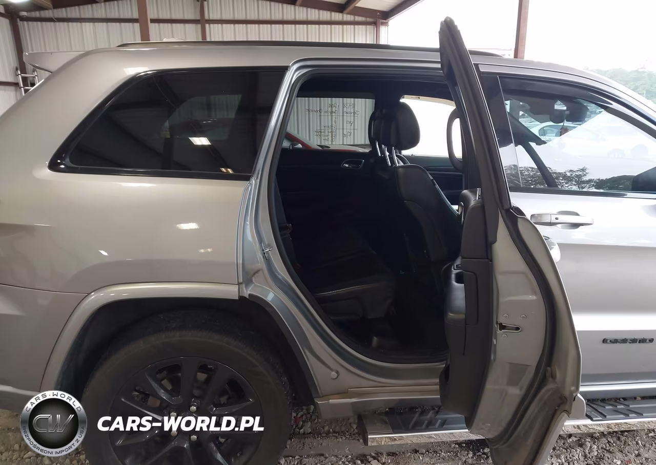 2018 Jeep Grand Cherokee Altitude 4X2 VIN:1C4RJEAG3JC109517 - 8