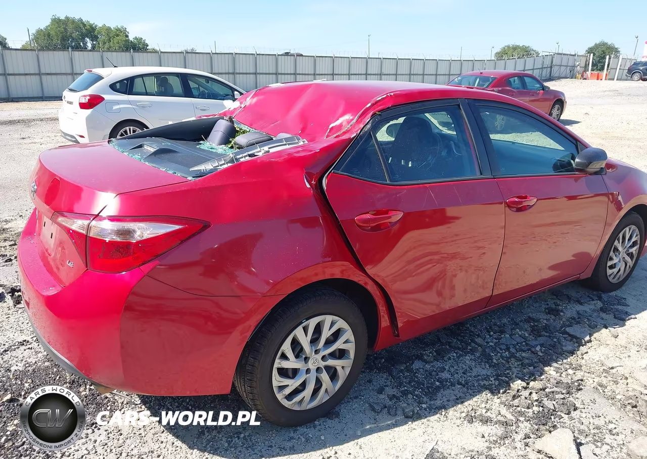 2017 Toyota Corolla Le VIN:5YFBURHEXHP617571 - 18