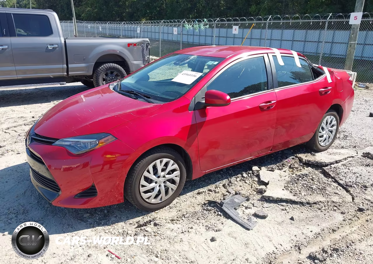 2017 Toyota Corolla Le VIN:5YFBURHEXHP617571 - 2