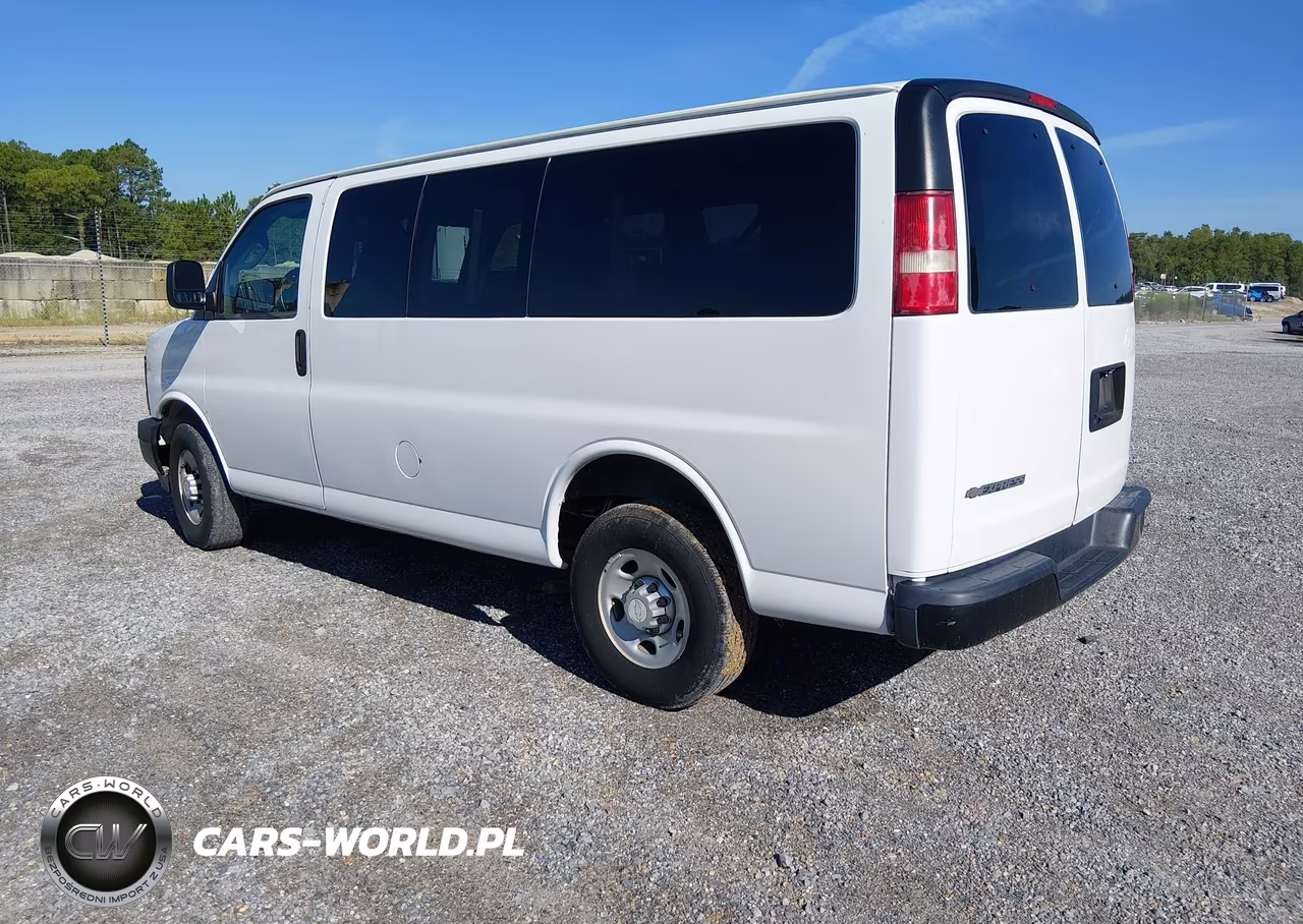 2017 Chevrolet Express 2500 Ls VIN:1GNWGEFG9H1288685 - 3
