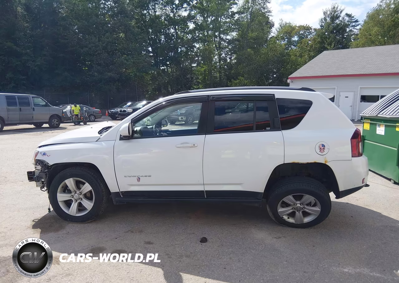 2015 Jeep Compass Latitude VIN:1C4NJDEB5FD425364 - 14