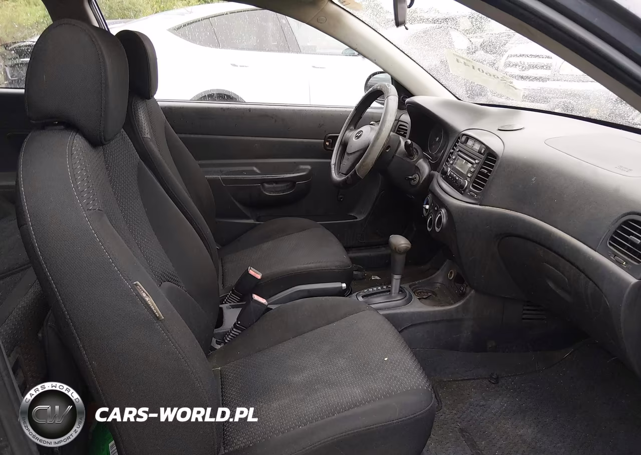 2008 Hyundai Accent Gs VIN:KMHCM36C68U057842 - 5