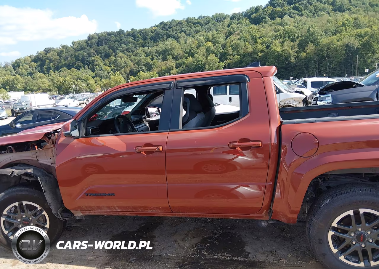 2025 Toyota Tacoma Trd Sport VIN:3TMLB5JN4SM088372 - 15
