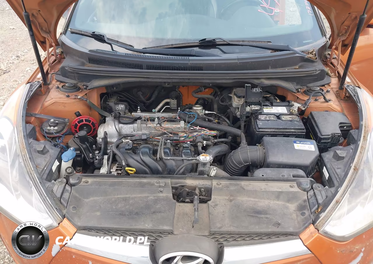 2016 Hyundai Veloster VIN:KMHTC6AD3GU299197 - 10