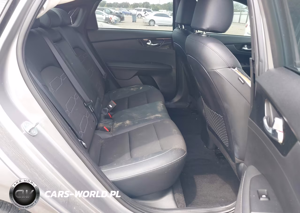 2024 Kia Forte Gt-Line VIN:3KPF54AD3RE773716 - 8