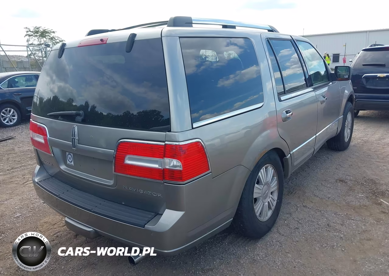 2009 Lincoln Navigator VIN:5LMFU28549LJ01167 - 4