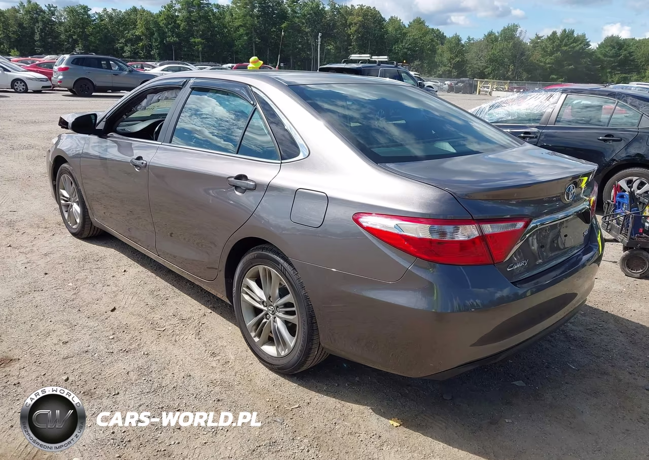 2017 Toyota Camry Se VIN:4T1BF1FK5HU360435 - 3