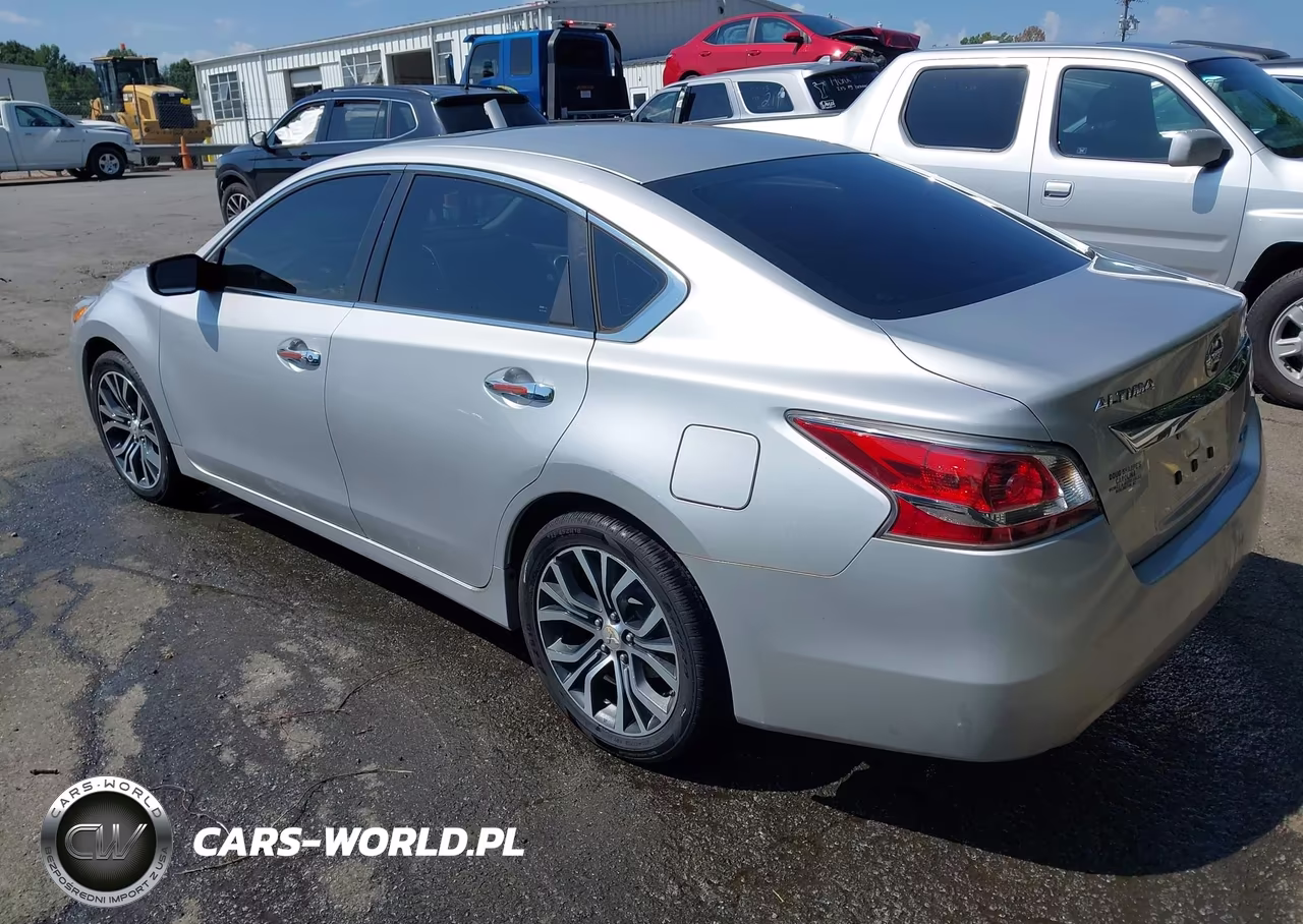 2014 Nissan Altima 2.5 S VIN:1N4AL3APXEC117251 - 3