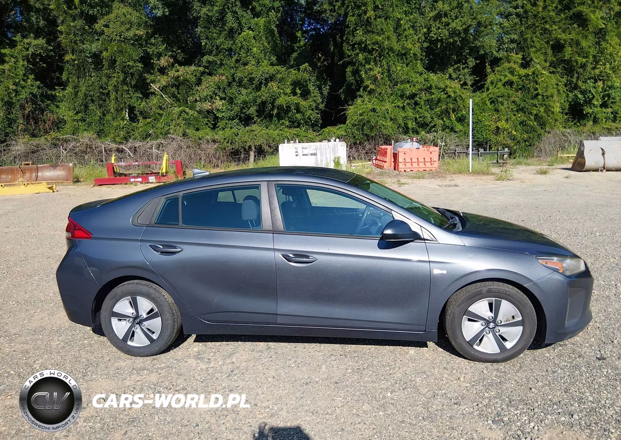 2018 Hyundai Ioniq Hybrid Blue VIN:KMHC65LC5JU076494 - 18
