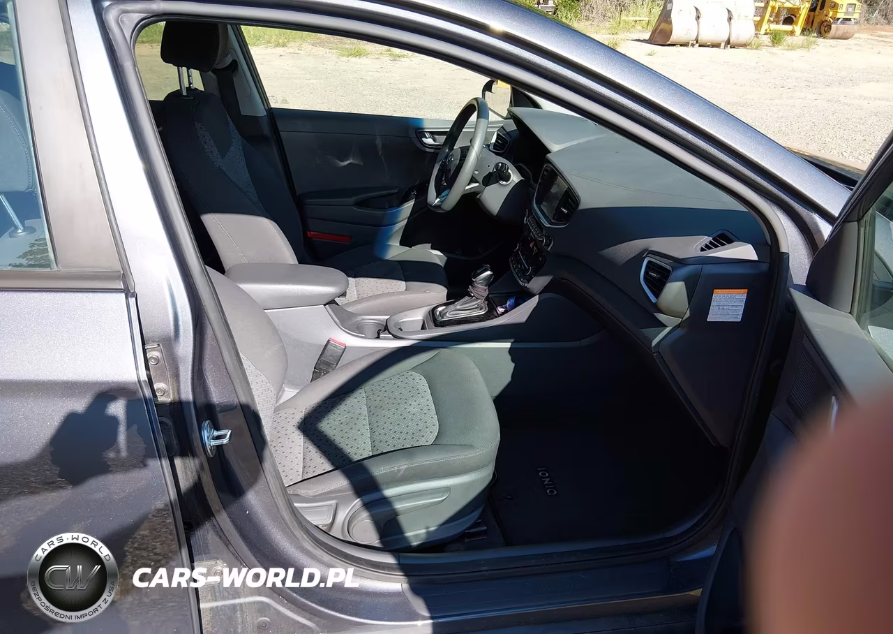 2018 Hyundai Ioniq Hybrid Blue VIN:KMHC65LC5JU076494 - 5