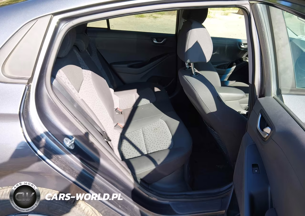 2018 Hyundai Ioniq Hybrid Blue VIN:KMHC65LC5JU076494 - 8