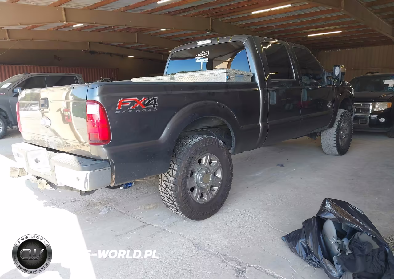 2016 Ford F-250 Xlt VIN:1FT7W2BT5GEA89979 - 4