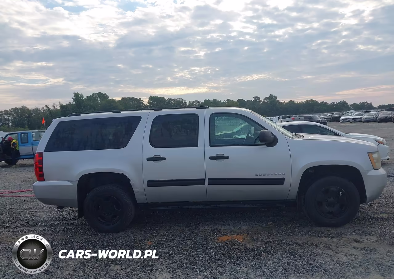 2010 Chevrolet Suburban 1500 Ls VIN:1GNUKHE31AR216828 - 13