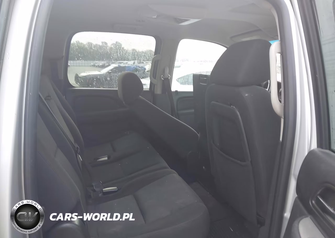 2010 Chevrolet Suburban 1500 Ls VIN:1GNUKHE31AR216828 - 8