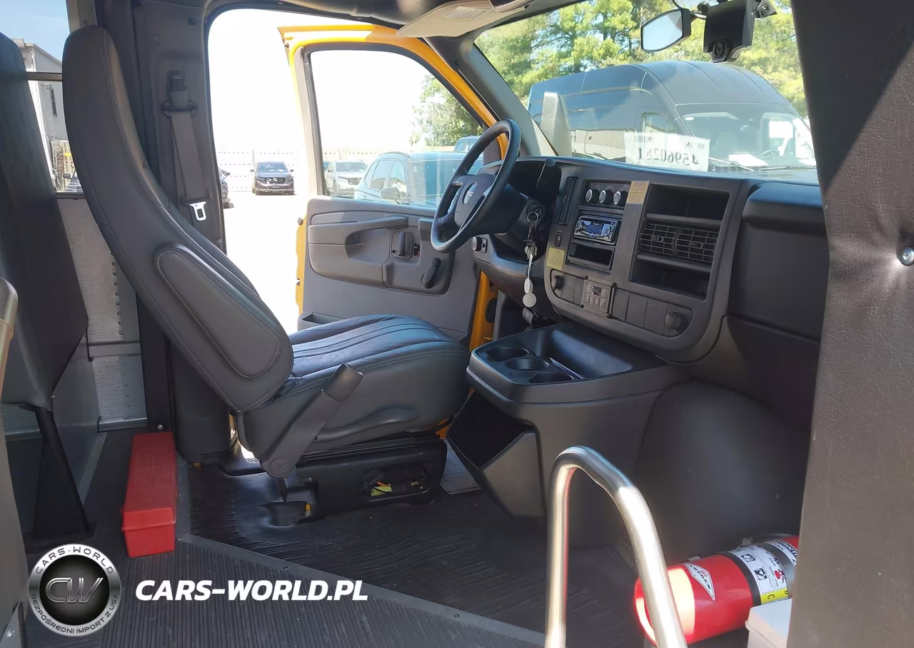 2012 GMC Savana Cutaway 4500 Series Diesel VIN:1GD675BL5C1118274 - 5