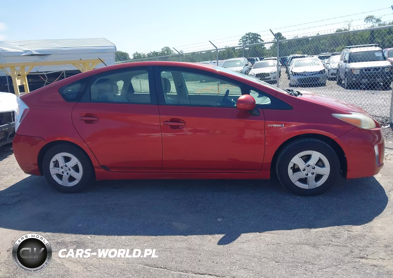 2011 Toyota Prius Two VIN:JTDKN3DUXB1448509 - 13